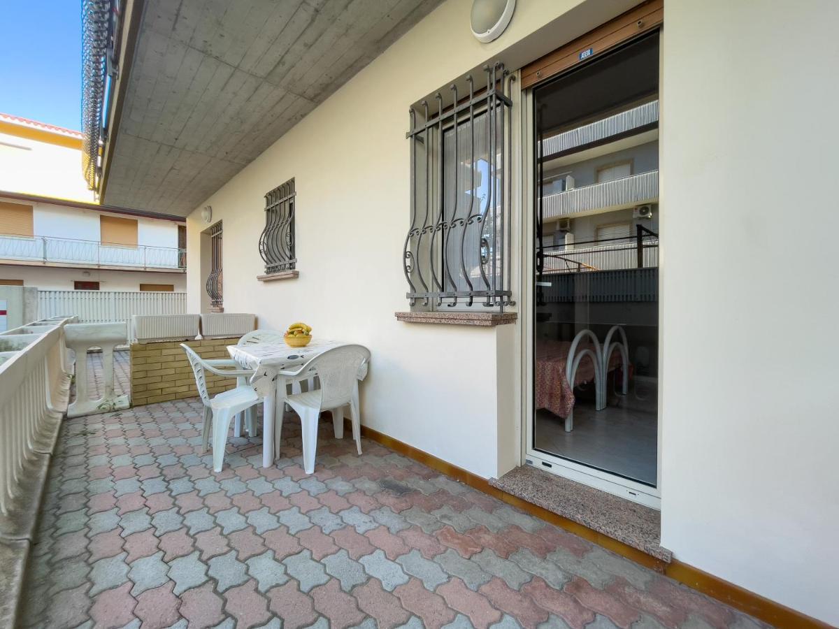 Casa Guglielmo E Anna Villa Lignano Sabbiadoro Eksteriør billede